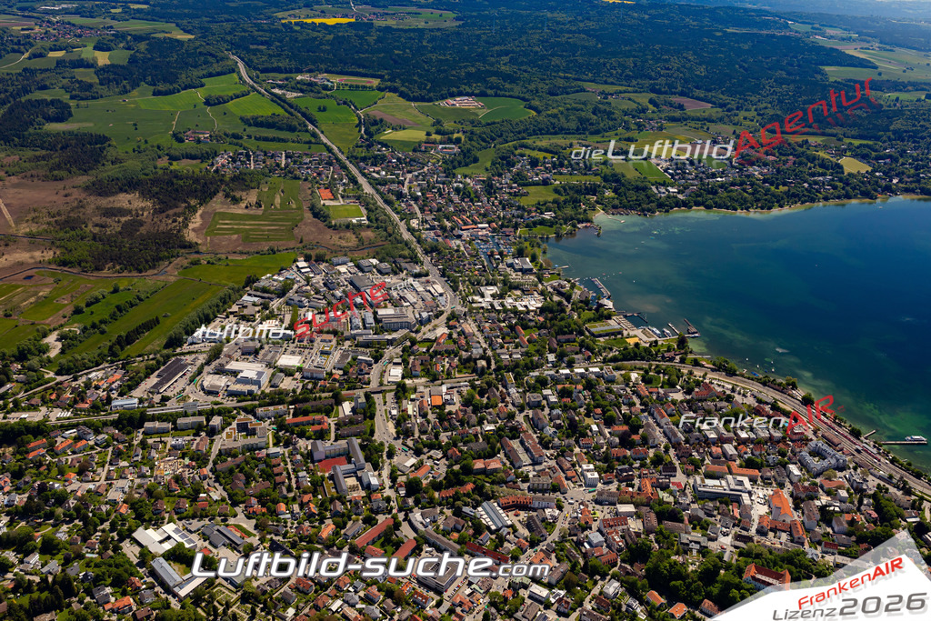 Aktuelles Luftbild von  Starnberg - Die Luftaufnahme wurde 2021 mittels UL-Flugzeug erstellt ( keine Drohne ) - hochauflösende Kamera-Systeme von  Canon -Beste Qualität - Für grossformatige Ausdrucke geeignet. Die Geschenkidee !