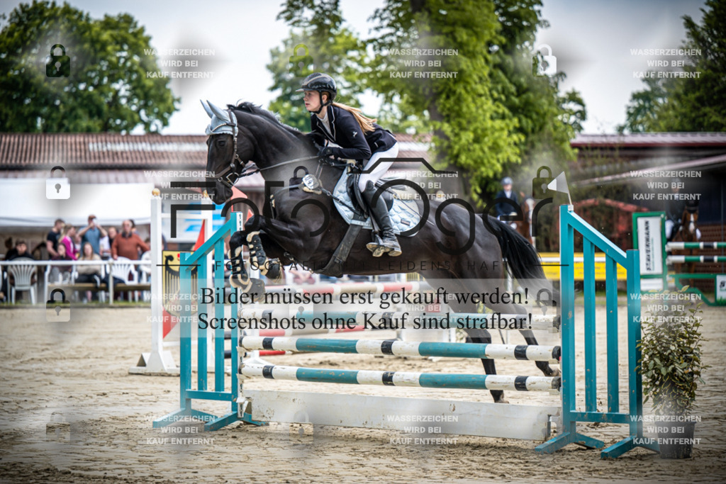 DOS_0057 | Reitturnier Venne - Realisiert mit Pictrs.com