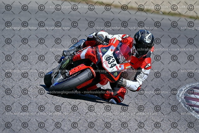 26bt04-0392 | markuskiefer.com - Realisiert mit Pictrs.com