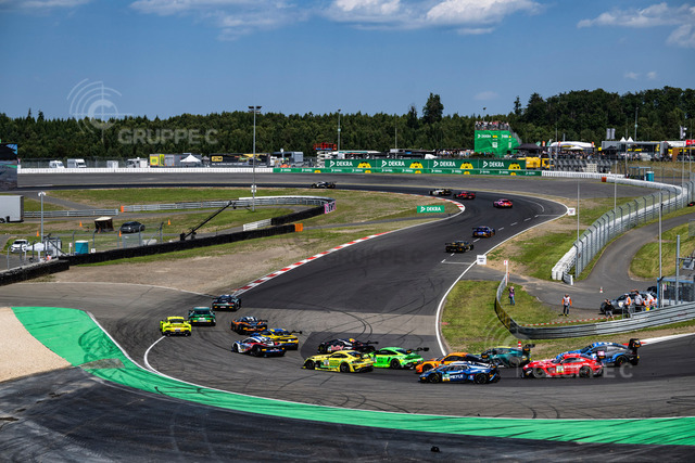 DTM525_080913352901359MC | DTM, 9. + 10. Rennen Nürburgring 2025 - Foto: Gruppe C Photography - Realisiert mit Pictrs.com