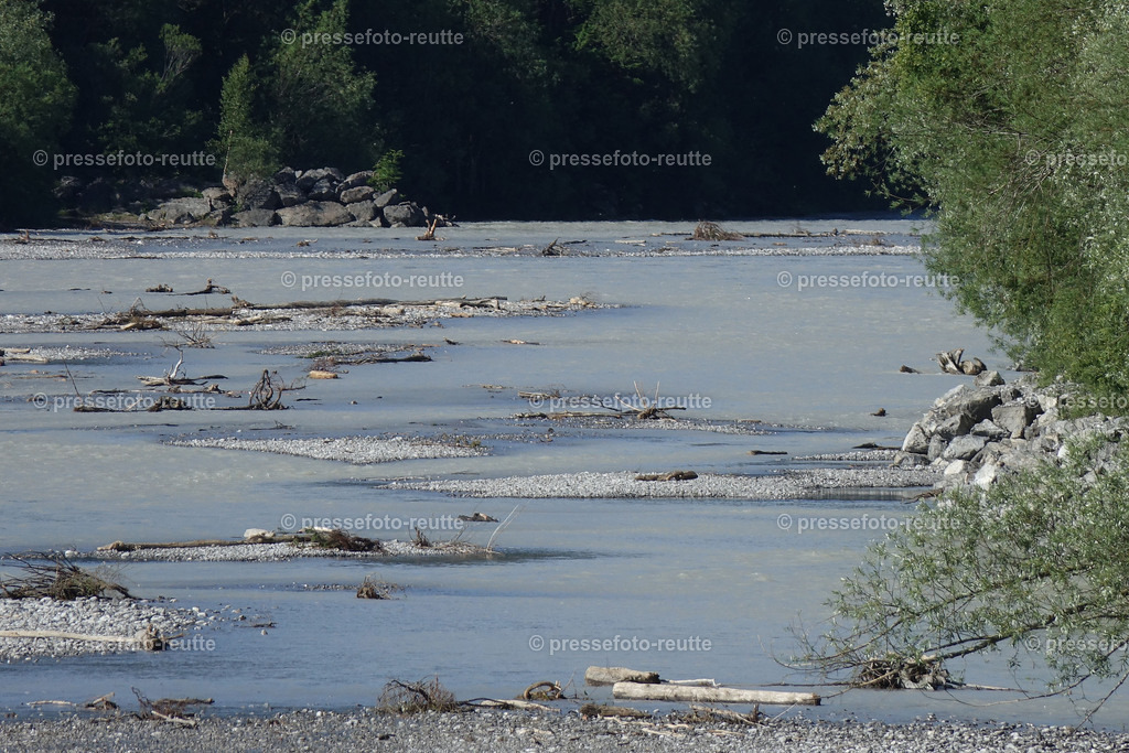 welltvi-lechaschau-LECH-Sommer-25062019-DSD03161 | Info aus dem Bezirk Reutte/Ausserfern Tirol sowie eine umfangreiche Bilddatenbank über die gesamte Region: Lechtal, Talkessel Reutte, Tannheimertal, Zwischentoren. Lech, Plansee, Zugspitze, Grenztunnel, B179, Fernpassstraße, Verkehr, Lawinen, Tradition, - Realisiert mit Pictrs.com