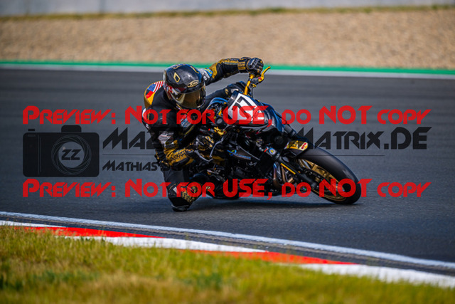 MaZZes_FotoMatrix_220521_9867 | Fotograf Mathias Schmid
Sportfotograf,
Eventfotograf,
Hochzeitsfotograf,
Portraitfotograf