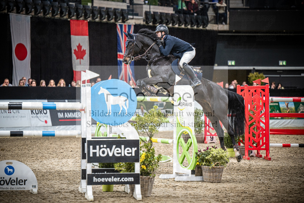 DOS_3160 | Entdecke hochwertige Reitturnierfotos von Foto Oger. Professionell, emotional und authentisch – jetzt Lieblingsmomente im Shop bestellen.Deutschlandweite Turnierfotografie. - Realisiert mit Pictrs.com