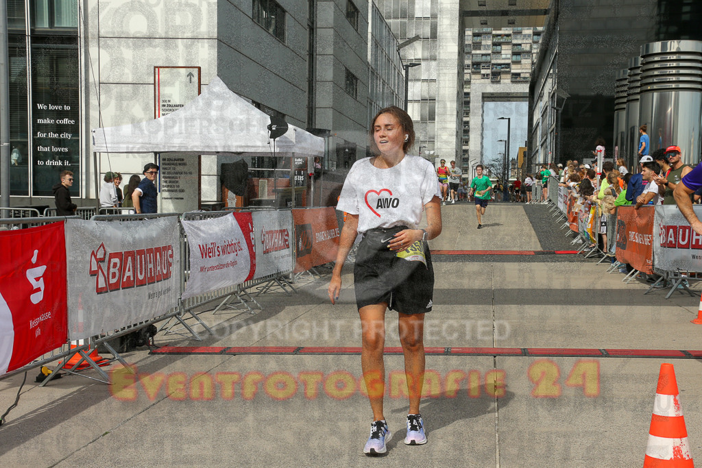 250920_1329_EX1_5014 | Sportfotografie im Rhein-Sieg Kreis, Köln, Bonn, NRW, Rheinland Pfalz, Hessen, etc. Unser Tätigkeitsfeld umfasst den Laufsport vom Volkslauf über den Marathon, Duathlon, Triathon bis zum Ultralauf wie Kölnpfad Ultra oder Schindertrail.