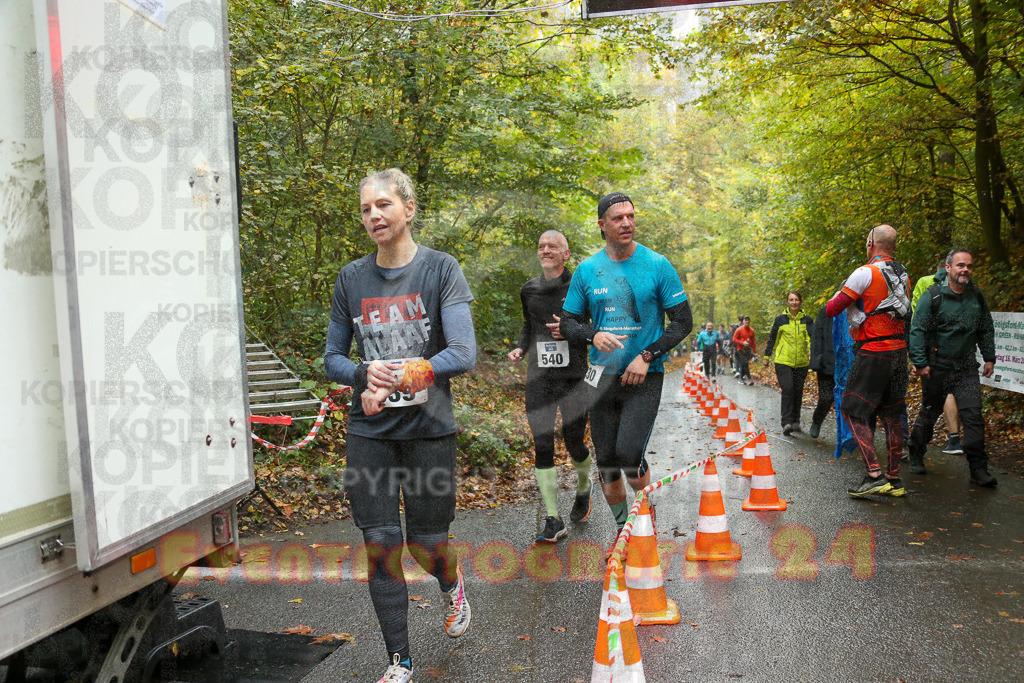 241027_1347_EX1_6874 | Sportfotografie im Rhein-Sieg Kreis, Köln, Bonn, NRW, Rheinland Pfalz, Hessen, etc. Unser Tätigkeitsfeld umfasst den Laufsport vom Volkslauf über den Marathon, Duathlon, Triathon bis zum Ultralauf wie Kölnpfad Ultra oder Schindertrail.