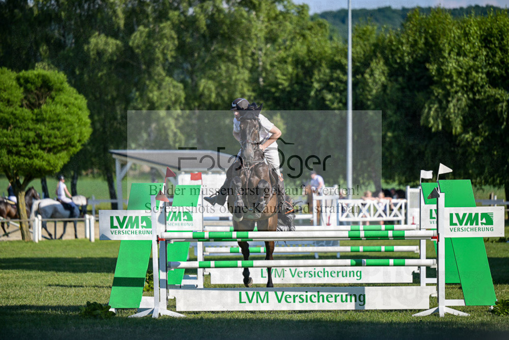 Reitturnier Voxtrup | Entdecke hochwertige Reitturnierfotos von Foto Oger. Professionell, emotional und authentisch – jetzt Lieblingsmomente im Shop bestellen.Deutschlandweite Turnierfotografie. - Realisiert mit Pictrs.com
