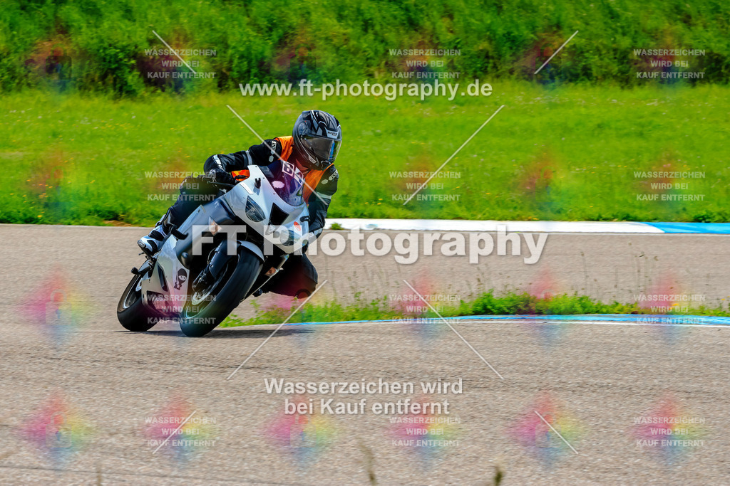 MotoTeam-9888 | Hier findet Ihr Bilder von Touristenfahrten auf der Nürburgring Nordschleife oder von anderen Veranstaltungen die ich besucht habe. Viel Spass beim Durch Schauen 