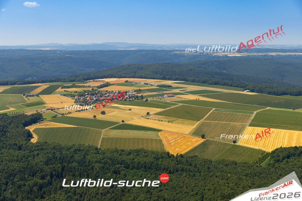 Das Luftbild zeigt : Mainbullau Miltenberg - Die Luftaufnahme wurde 2023 vom UL-Flugzeug aus erstellt ( keine Drohne ) - Hochauflösende Luftaufnahme - Für grossformatige Ausdrucke geeignet. Die Geschenkidee !Mit Lizenz und Bildrechte bestellbar