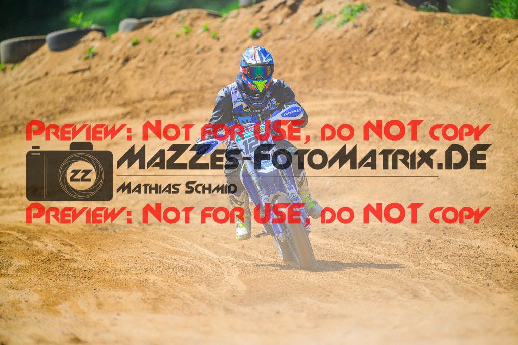 MaZZes_FotoMatrix_240511_6007705_2328 | UE40