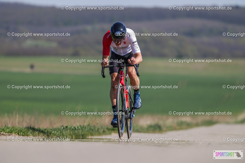 368A3451 | Neusiedlersee Radmarathon 2026@sportshot_your_pictrs #yourpictures#roadtowm2029 #nrm #neusiedlerseeradmarathon #neusiedlersee #neusiedlerseetourismus #burgenland #mörbisch #nrm26 #burgenlandtourismus #voglundco #poweredbyburgenlandtourismus #radsport #rad #marathon #ucigranfondo #visitburgenland #ucigranfondoworldseries