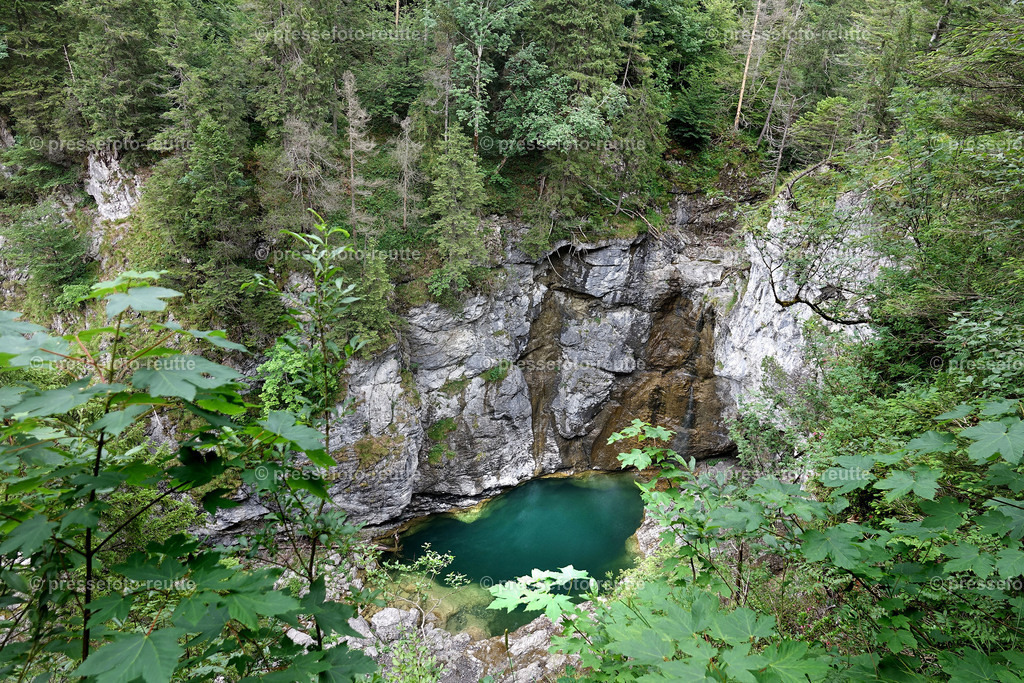 welltvi-2019-Juli09--Stuibenfaelle-Planseeabfluss-Reutte-DSD03370 | Info aus dem Bezirk Reutte/Ausserfern Tirol sowie eine umfangreiche Bilddatenbank über die gesamte Region: Lechtal, Talkessel Reutte, Tannheimertal, Zwischentoren. Lech, Plansee, Zugspitze, Grenztunnel, B179, Fernpassstraße, Verkehr, Lawinen, Tradition, - Realisiert mit Pictrs.com