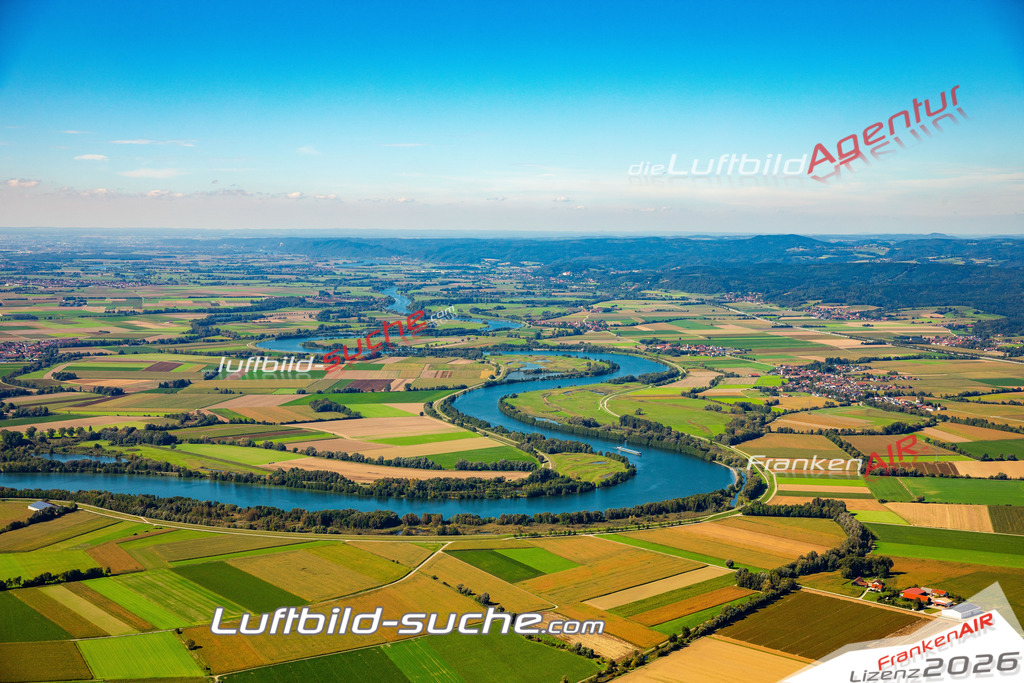 Das Luftbild zeigt : Donau Aholfing - Die Luftaufnahme wurde 2023 vom UL-Flugzeug aus erstellt ( keine Drohne ) - Hochauflösende Luftaufnahme - Für grossformatige Ausdrucke geeignet. Die Geschenkidee !Mit Lizenz und Bildrechte bestellbar