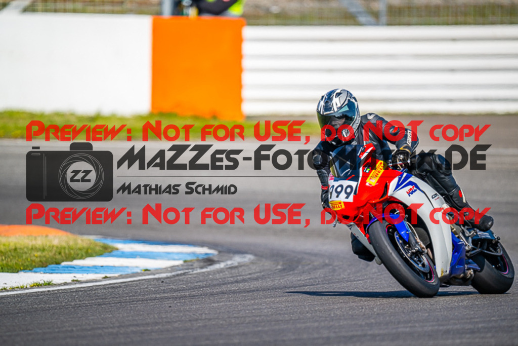 MaZZes_FotoMatrix_230410_4945 | ROT