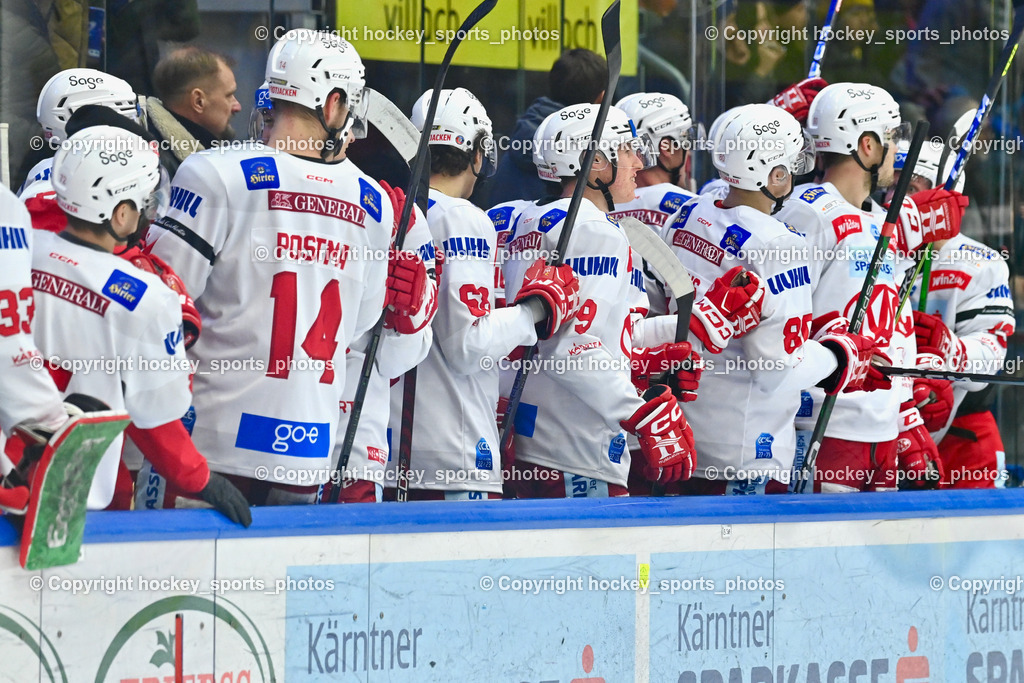 EC IDM Wärmepumpen VSV vs. EC KAC 20.12.2022 | Spielerbank EC KAC Jubel Mannschaft