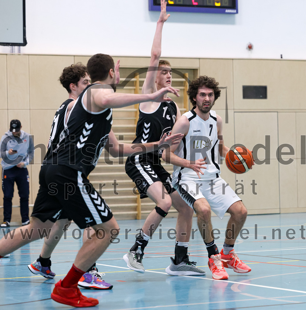 2023-03-26_090_TSV_Vaterstetten_gegen_Wacker_Knights_Burghausen | Vaterstetten, Deutschland, 26.03.2023:
Basketball, Bayernliga Herren Südost 2022 / 2023, 17. Spieltag, TSV Vaterstetten gegen Wacker Knights Burghausen, Endergebnis: 

Luca Maurice Kohll (TSV Vaterstetten, #7)

Foto: Christian Riedel / fotografie-riedel.net