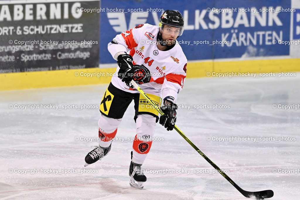 ESC SPARKASSE STEINDORF vs. EV ZELTWEG MURTAL LIONS | #44 Selan Maks EV ZELTWEG MURTAL LIONS, ESC SPARKASSE STEINDORF vs. EV ZELTWEG MURTAL LIONS, ESC SPARKASSE STEINDORF vs. EV ZELTWEG MURTAL LIONS am 27.12.2025 in Steindorf (Ossiachersee Halle), Austria, (Photo by Bernd Stefan)