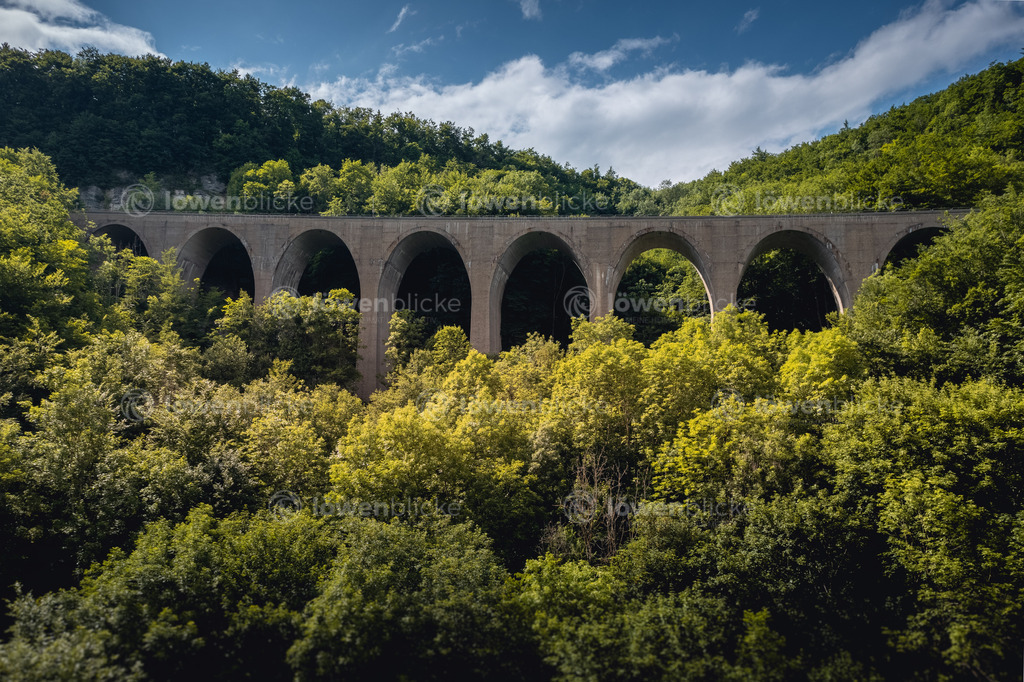 Drachenlochbrücke bei Drackenstein im Sommer | löwenblicke | shop
