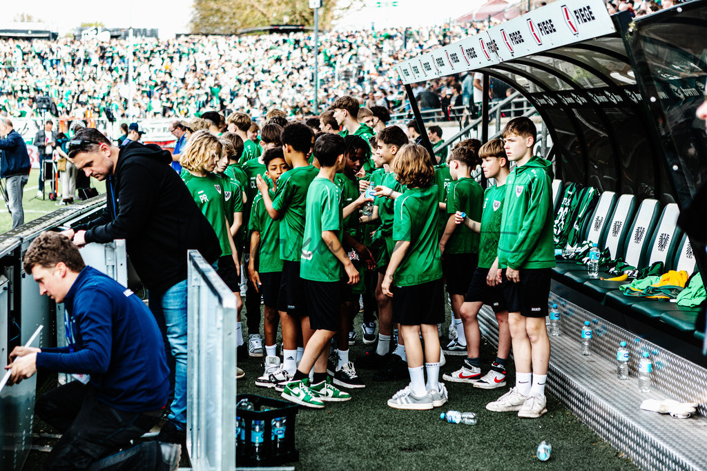 3. Liga, Saison 2023/24, 32. Spieltag: SC Preußen Münster - Jahn Regensburg | Münster, 06.04.2024: 3. Liga, 32. Spieltag, SC Preußen Münster gegen Jahn Regensburg im LVM-Preußenstadion in Münster. Foto: sportfotografie.ms | Markus Paletta - Realisiert mit Pictrs.com
