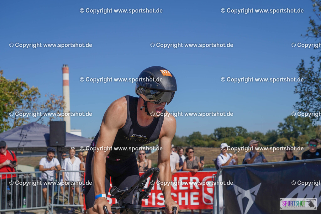 DSC00627 | Vienna Triathlon 2024                                        P3 Event                                                             #yourpictrs #sportshot_your_pictrs                 @Sportshotphotography                                     Photo Credit: www.sportshot.de