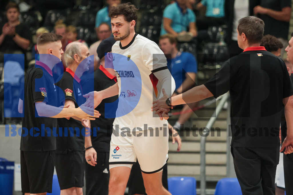 SES_RRGBAS20250723-94 | bond - Realisiert mit Pictrs.com