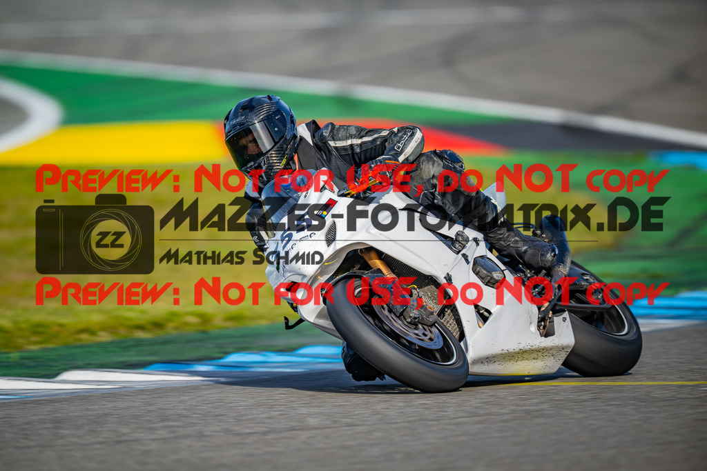 MaZZes_Fotomatrix_20260406_6007705_7782 | ROT