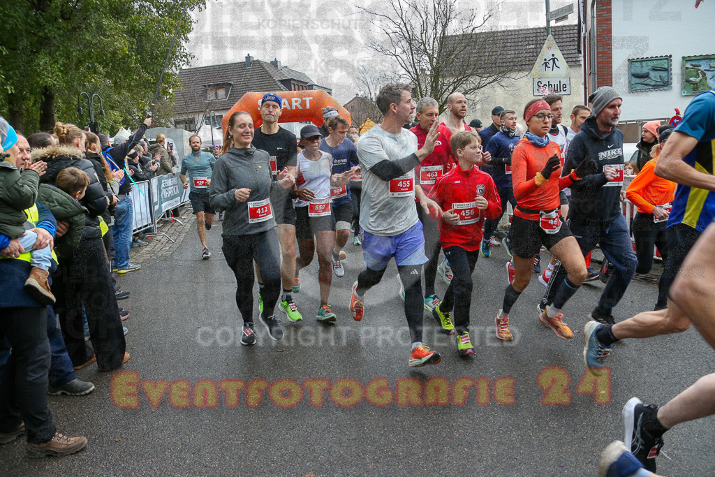 251130_1133_EX1_7991 | Sportfotografie im Rhein-Sieg Kreis, Köln, Bonn, NRW, Rheinland Pfalz, Hessen, etc. Unser Tätigkeitsfeld umfasst den Laufsport vom Volkslauf über den Marathon, Duathlon, Triathon bis zum Ultralauf wie Kölnpfad Ultra oder Schindertrail.