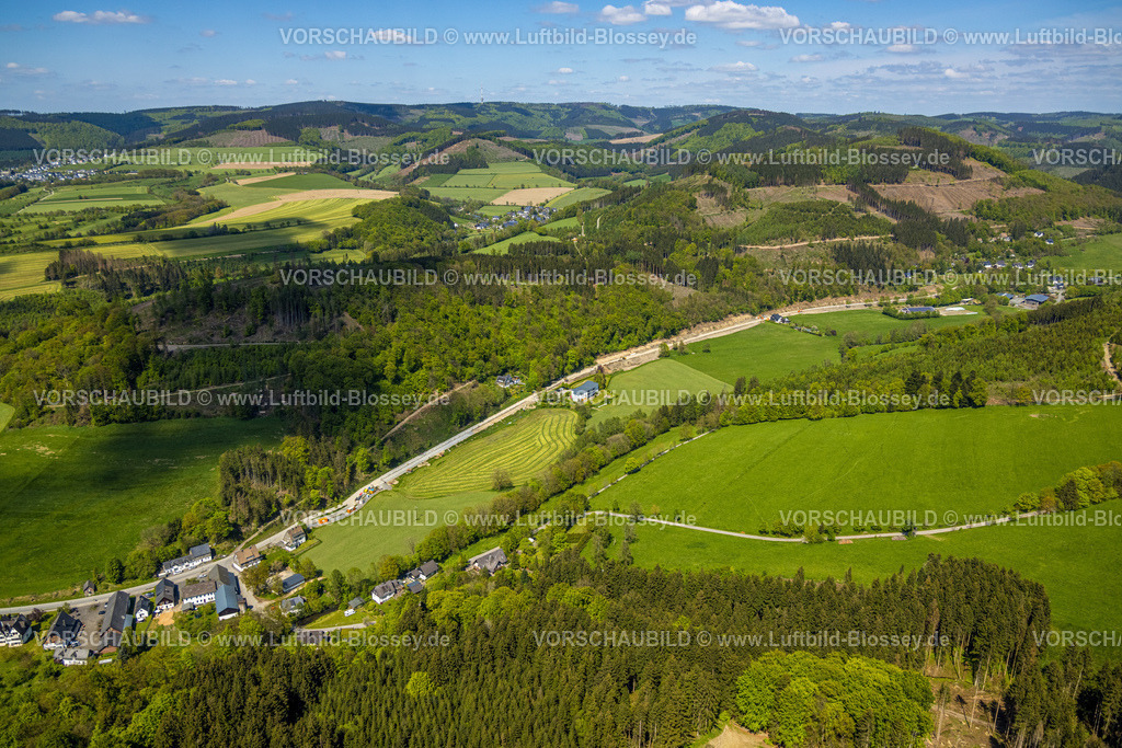 Schmallenberg230506437 | Luftbild, Baustelle an der Bundesstraße B236, Haus Winkhausen Sozialwerk St. Georg, Waldschäden, Winkhausen, Schmallenberg, Sauerland, Nordrhein-Westfalen, Deutschland