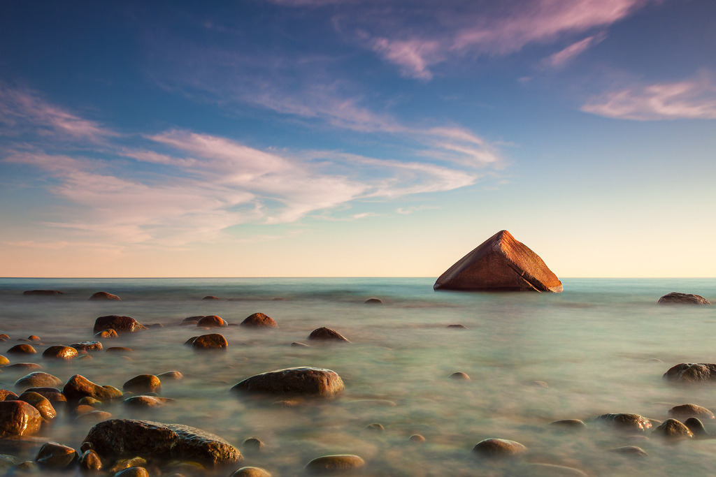 Steine an der Ostseeküste bei Lohme auf der Insel Rügen | Steine an der Ostseeküste bei Lohme auf der Insel Rügen.