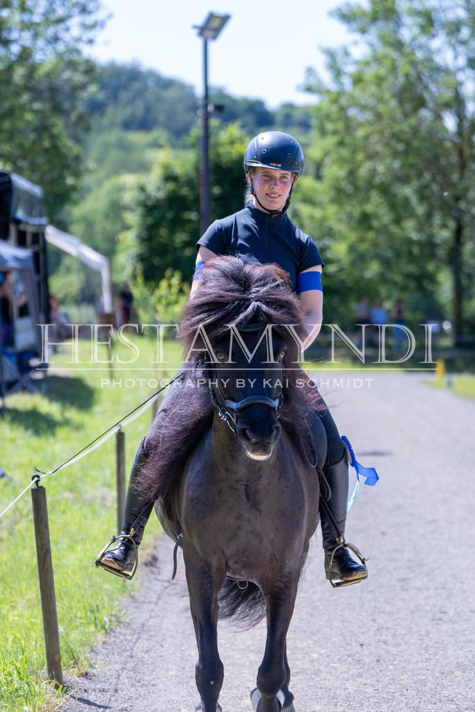 KAI09298 | Ihr sucht einen Fotografen für eure nächste OSI? Ich begleite auch euer Turnier für Islandpferde fotografisch.  - Realisiert mit Pictrs.com