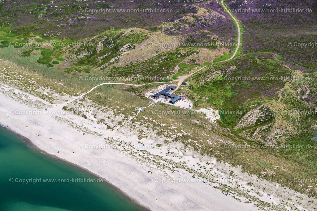 Sylt_List_Strandsauna_ELS_6518130825 | LIST 13.08.2025 Strandsauna List mit Sand- Dünen- und Wanderdünen- Landschaft in List auf Sylt im Bundesland Schleswig-Holstein, Deutschlan. // Strandsauna List with sand dunes and shifting dunes landscape in List on Sylt in the federal state of Schleswig-Holstein, Germany. Foto: Martin Elsen