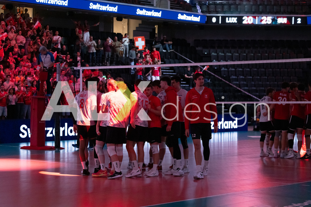 Luxembourg v Switzerland - CEV European League Men | KRIENS, SWITZERLAND - JUNE 12: Team of Switzerland during the CEV European League match between Luxembourg and Switzerland at Pilatus Arena on June 12, 2026 in Kriens, Switzerland. - Realisiert mit Pictrs.com