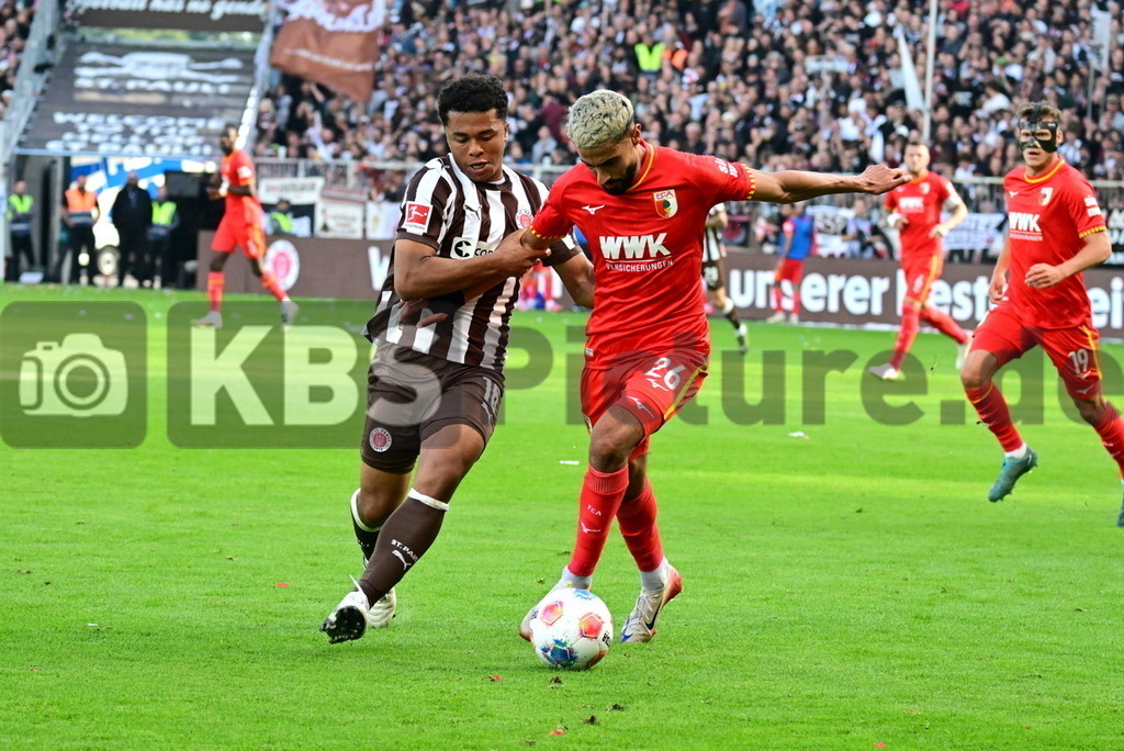 KBS Picture_FCStPauli-FCAugsburg_016 | v.l. Fujita Joel Chima (St.Pauli) , Saad Elias (FC Augsburg) ,Sportplatz :  Millerntor Stadion, - Realisiert mit Pictrs.com