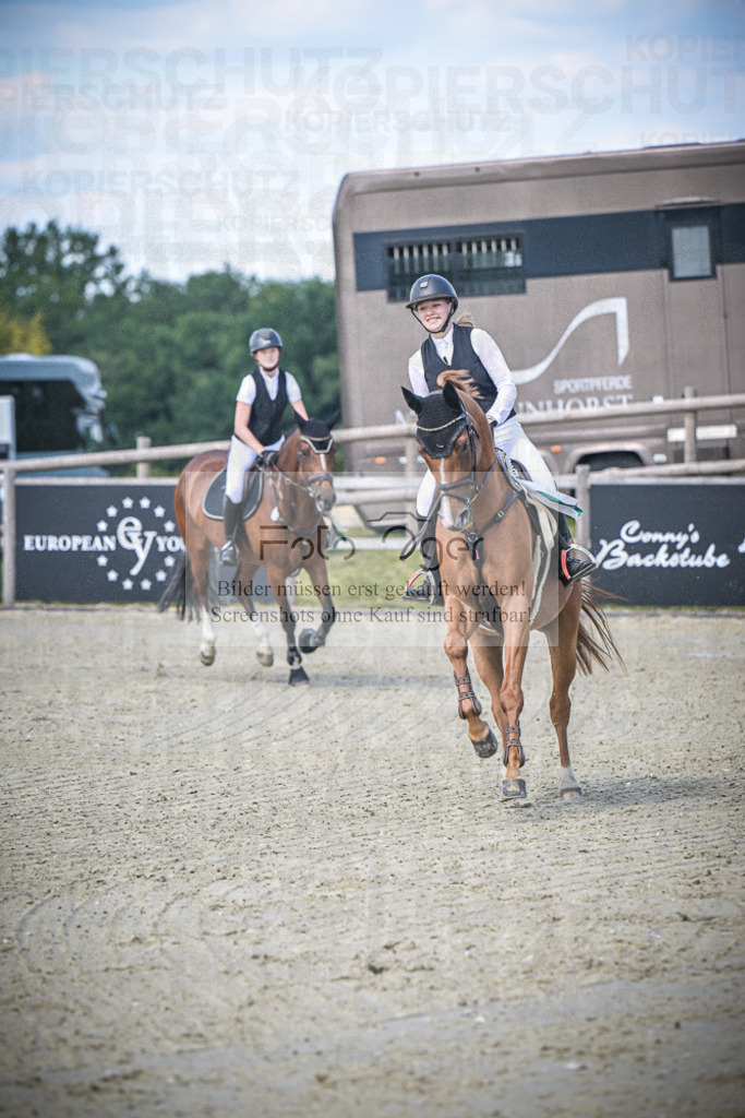 DOS_0153 | Entdecke hochwertige Reitturnierfotos von Foto Oger. Professionell, emotional und authentisch – jetzt Lieblingsmomente im Shop bestellen.Deutschlandweite Turnierfotografie. - Realisiert mit Pictrs.com