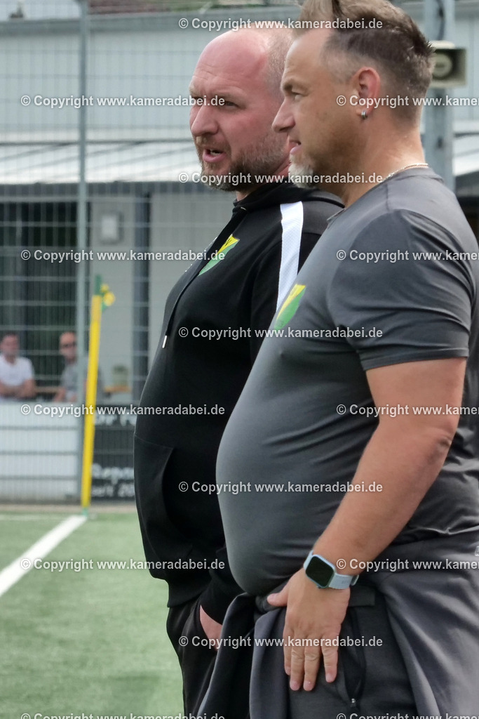 Fußball : Bezirksliga : SV 08/29 Friedrichsfeld - Borusia Veen am 10.05.2026 in Voerde Friedrichsfeld | Fußball : Bezirksliga : SV 08/29 Friedrichsfeld - Borusia Veen am 10.05.2026 in Voerde Friedrichsfeld - Realisiert mit Pictrs.com