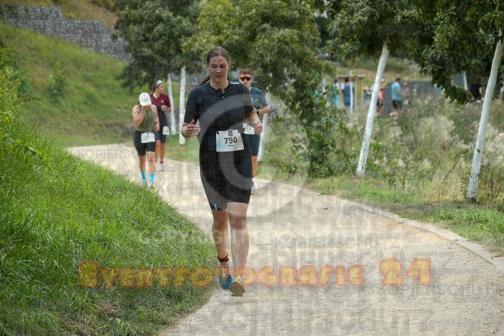 250824_1502_EX1_8357 | Sportfotografie im Rhein-Sieg Kreis, Köln, Bonn, NRW, Rheinland Pfalz, Hessen, etc. Unser Tätigkeitsfeld umfasst den Laufsport vom Volkslauf über den Marathon, Duathlon, Triathon bis zum Ultralauf wie Kölnpfad Ultra oder Schindertrail.