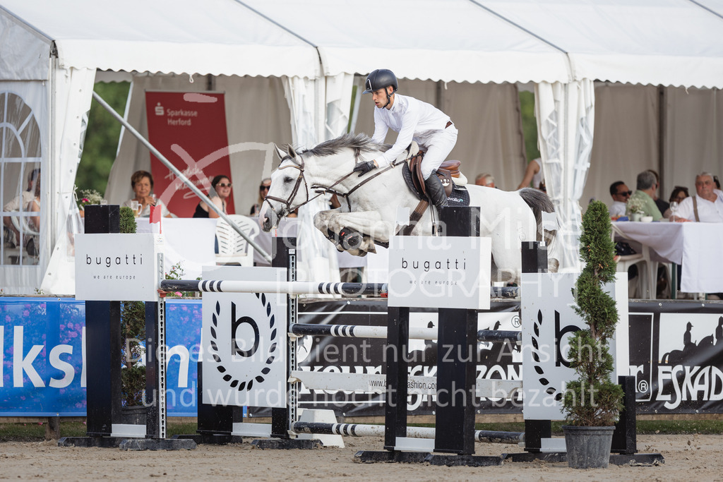 230624_PfSpTa_GroßerPreis-214 | Deine schönsten Turniermomente als professionelle Fotos! Entdecke hochwertige Pferdesport-Fotografie im Online-Shop. Jetzt Fotos finden & bestellen!