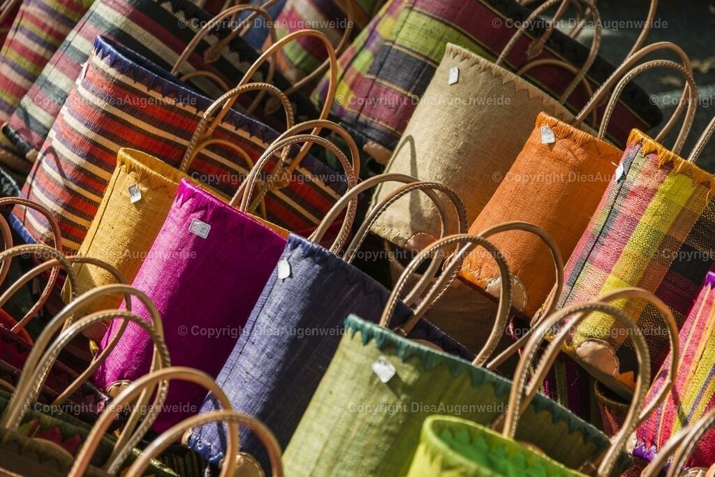 Körbe 1 | DieAugenweide Galerie, Bilder von Fotograf Ralf-Udo Thiele. Auswählen und bestellen auf verschiedenen Materialien und Größen. - Realisiert mit Pictrs.com