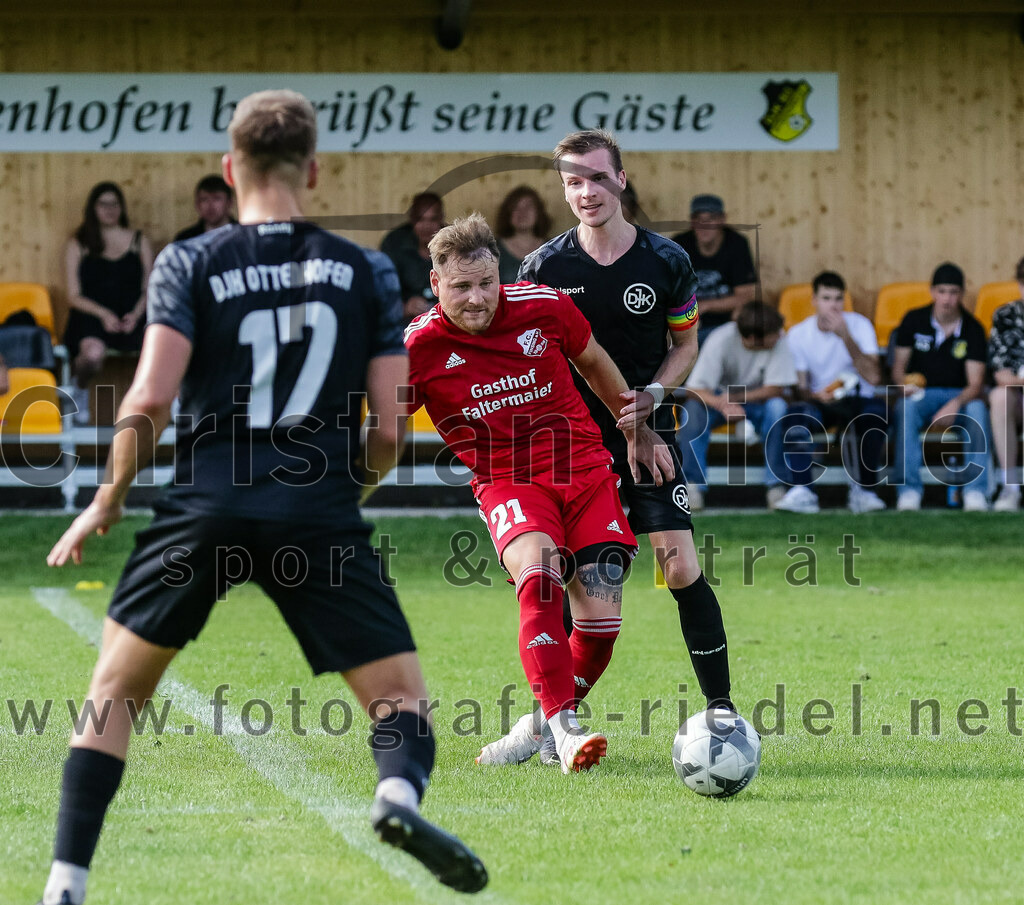 2023-09-17_087_DJK_Ottenhofen_gegen_FC_Finsing_II | Ottenhofen, Deutschland, 17.09.2023:
Fußball, Kreisklasse 2023 / 2024, 7. Spieltag, DJK Ottenhofen gegen FC Finsing II, Endergebnis: 3:0

Christopher Biendl (FC Finsing, #21), Nico Beikirch-Wehking (DJK Ottenhofen, #7)

Foto: Christian Riedel / fotografie-riedel.net