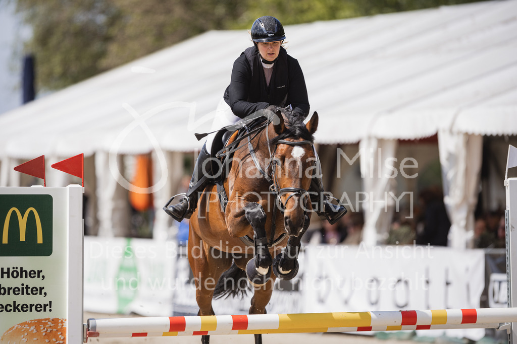 230518_MayDays_SprPf-A2-253 | Deine schönsten Turniermomente als professionelle Fotos! Entdecke hochwertige Pferdesport-Fotografie im Online-Shop. Jetzt Fotos finden & bestellen!