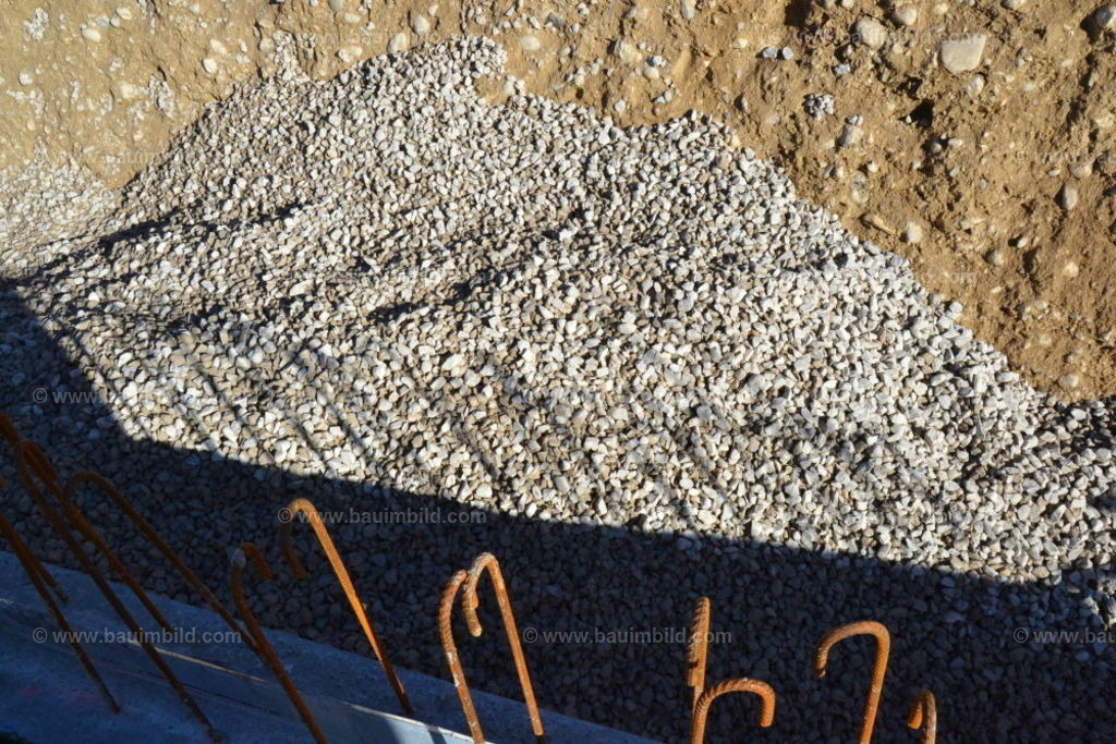 bib-lg02-erdarbeiten-0151 | Nach LV-Leistungsgruppen sortierte Detailfotos über den Bau eines Hauses. Alle Hausbau-Bilder direkt vom Urheber und Autor der Website Haus-Selber-Bauen.com