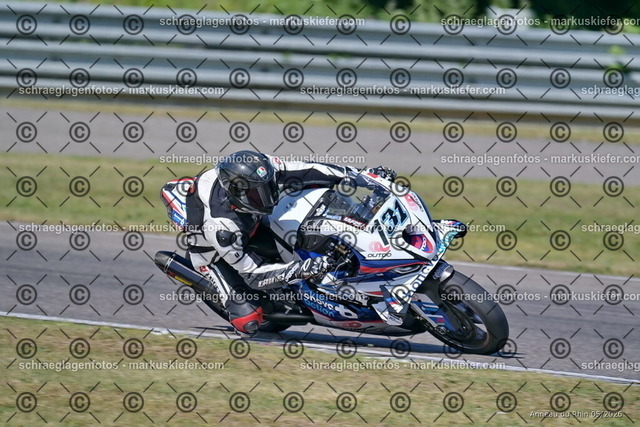26BT02-0049 | markuskiefer.com - Realisiert mit Pictrs.com