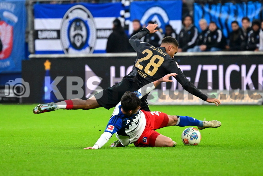KBS Picture_HSV-Stuttgart_027 | v.l. Nartey Nikolas (VfB Stuttgart) , Capaldo Nicolas (HSV) ,Sportplatz :  Volksparkstadion, - Realisiert mit Pictrs.com