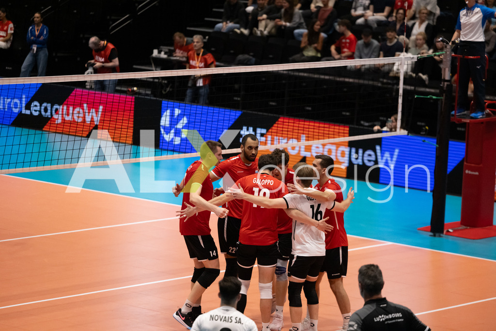 Luxembourg v Switzerland - CEV European League Men | KRIENS, SWITZERLAND - JUNE 12: Team of Luxembourg during the CEV European League match between Luxembourg and Switzerland at Pilatus Arena on June 12, 2026 in Kriens, Switzerland. - Realisiert mit Pictrs.com