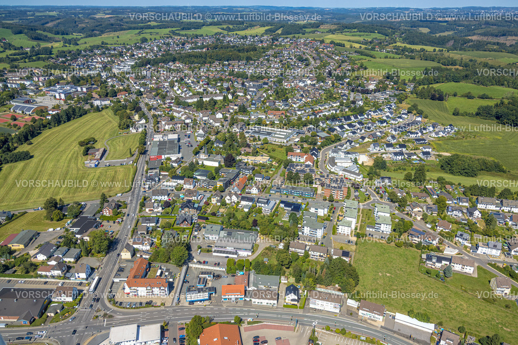 Kierspe250812992 | Luftbild, Gesamtansicht Wohngebiet Ortsansicht Kierspe mit Rathaus, Kierspe Bahnhof, Kierspe, Sauerland, Nordrhein-Westfalen, Deutschland