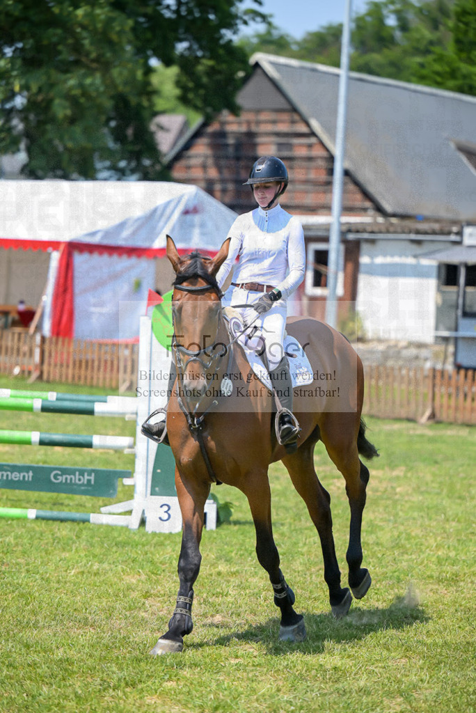 Reitturnier Voxtrup | Entdecke hochwertige Reitturnierfotos von Foto Oger. Professionell, emotional und authentisch – jetzt Lieblingsmomente im Shop bestellen.Deutschlandweite Turnierfotografie. - Realisiert mit Pictrs.com