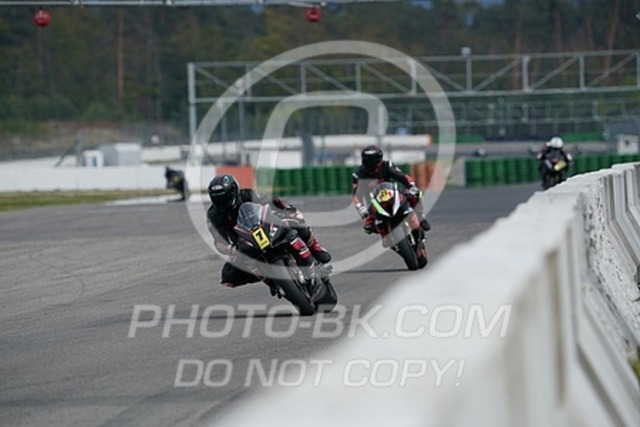 2022_09_13_PBK_26482 | Sportfotografie; SlowMotion; Video; Rennstrecke; Hafeneger; Speer; Racing; RSE; BMW; CBO; Trackday; Motorsportarena; Hockenheimring; Brno; Most; Barcelona; Valencia