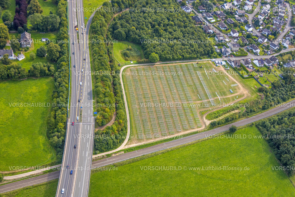 Meschede250807075 | Luftbild, Bau eines Solarparks neben der Autobahn A46, Hermannswiese, Wennemen, Meschede, Sauerland, Nordrhein-Westfalen, Deutschland