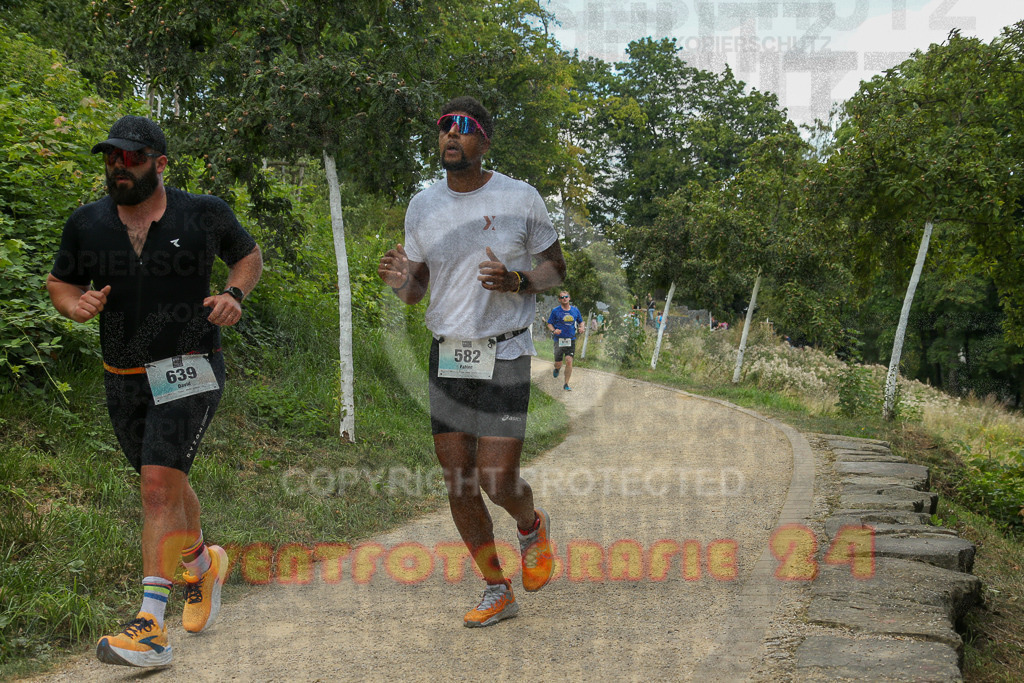 250824_1421_EX1_5912 | Sportfotografie im Rhein-Sieg Kreis, Köln, Bonn, NRW, Rheinland Pfalz, Hessen, etc. Unser Tätigkeitsfeld umfasst den Laufsport vom Volkslauf über den Marathon, Duathlon, Triathon bis zum Ultralauf wie Kölnpfad Ultra oder Schindertrail.
