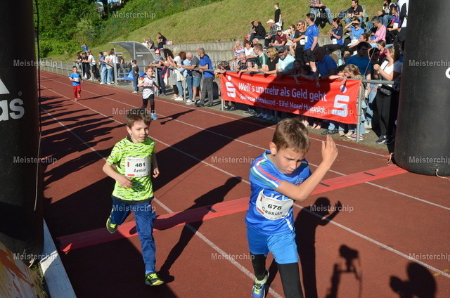 18-13-21_ | Meisterchip Fotoshop - Realisiert mit Pictrs.com