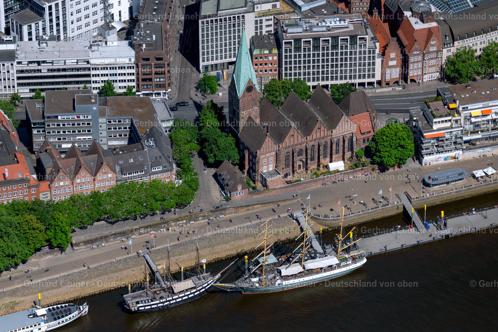 4029778 | Online-Shop für Luftbilder aus Deutschland. Seit über 45 Jahren baut Gerhard Launer das Luftbildarchiv mit unterschiedlichsten Themen stetig weiter aus.